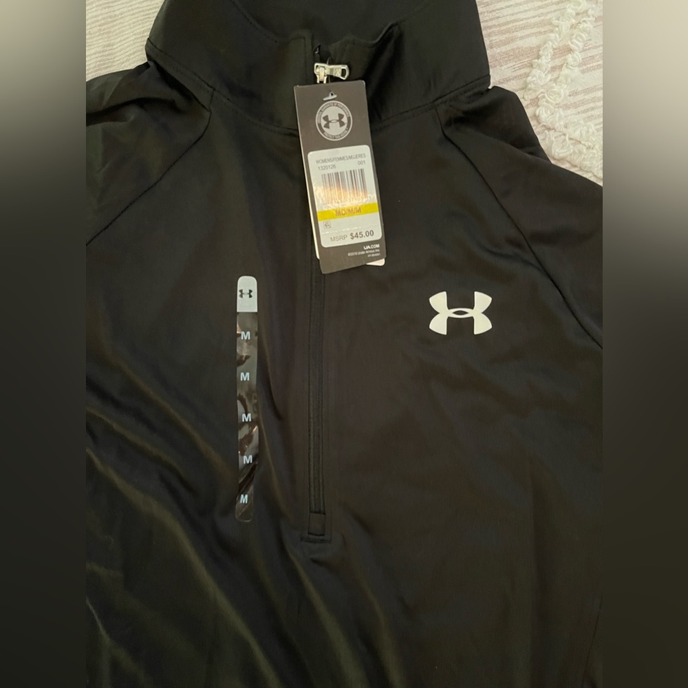 Women’s medium Under Armour quarter zip up